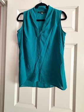 Rose & Olive Teal Sleeveless V-Neck Blouse